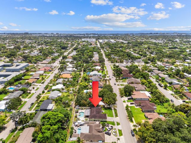 1750 17th Avenue N, Lake Worth Beach, FL 33460