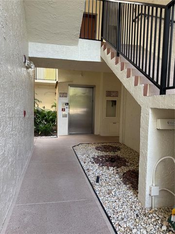 5147 Europa Drive N, Boynton Beach, FL 33437