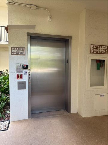 5147 Europa Drive N, Boynton Beach, FL 33437