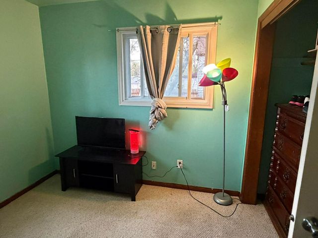 925 Forest Avenue, Waterloo, IA 50702