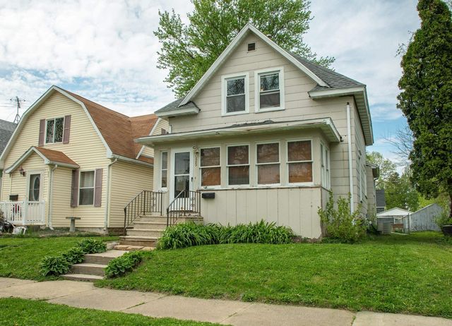 925 Forest Avenue, Waterloo, IA 50702