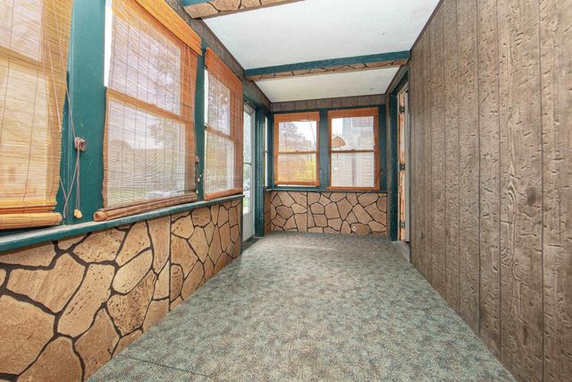 925 Forest Avenue, Waterloo, IA 50702