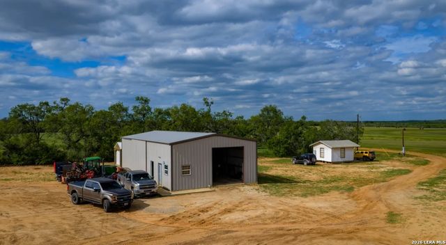 1769 Farm to Market Road 536, Pleasanton, TX 78064