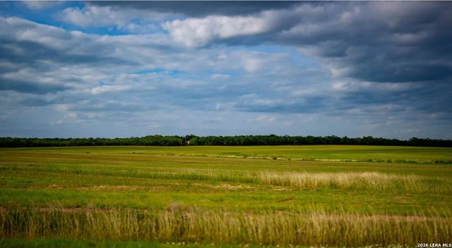 1769 Farm to Market Road 536, Pleasanton, TX 78064