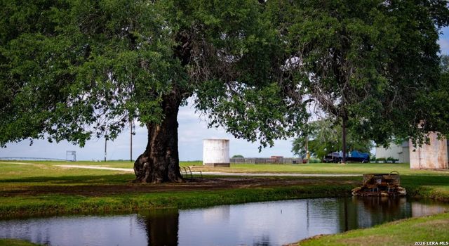 1769 Farm to Market Road 536, Pleasanton, TX 78064