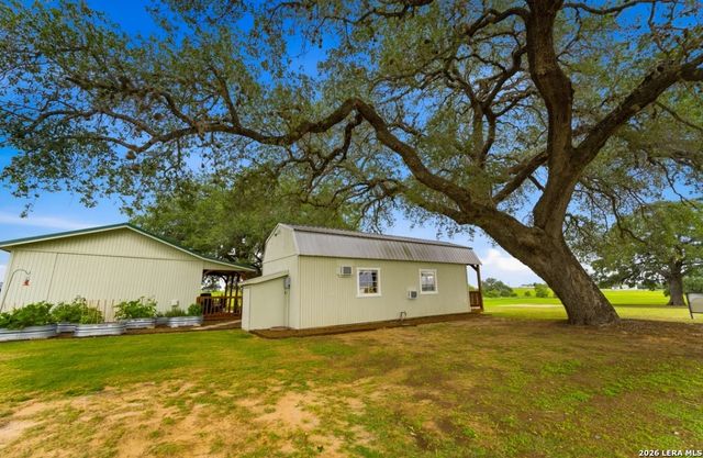 1769 Farm to Market Road 536, Pleasanton, TX 78064