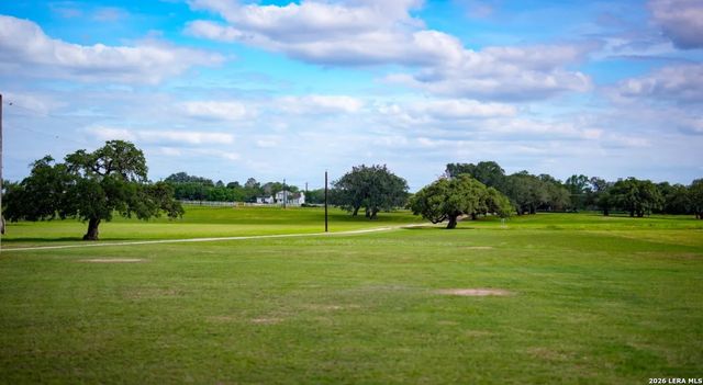1769 Farm to Market Road 536, Pleasanton, TX 78064