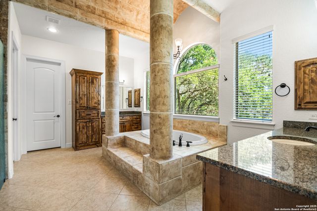 102 Arroyo, Boerne, TX 78006