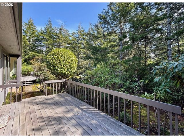 5009 KELSIE Ct, Florence, OR 97439