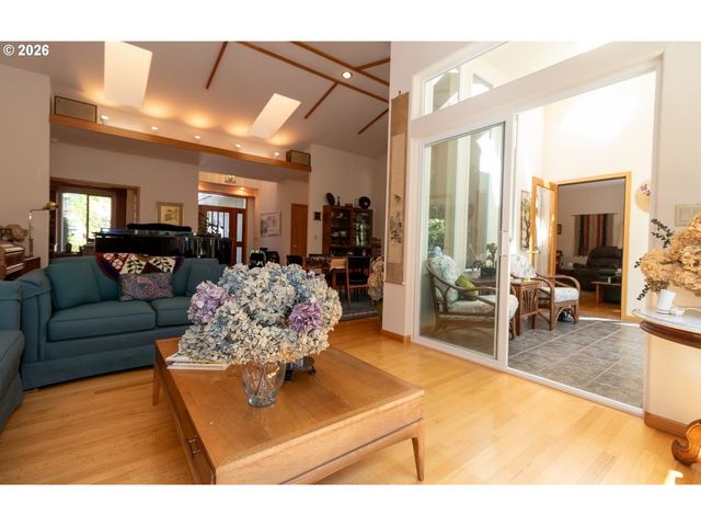 5009 KELSIE Ct, Florence, OR 97439