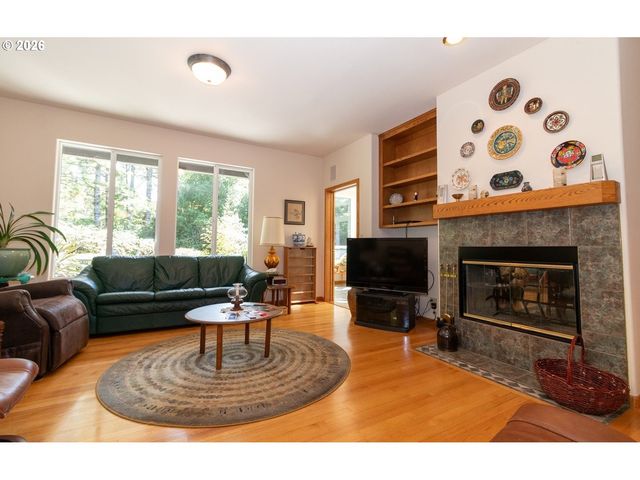 5009 KELSIE Ct, Florence, OR 97439