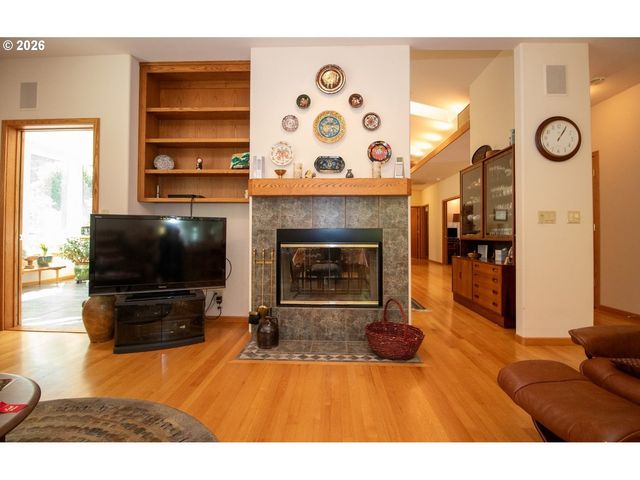 5009 KELSIE Ct, Florence, OR 97439