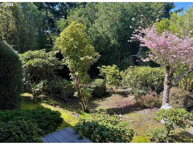 5009 KELSIE Ct, Florence, OR 97439