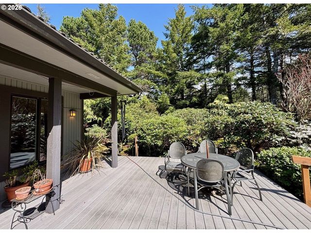 5009 KELSIE Ct, Florence, OR 97439