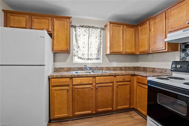 716 31st ST, Newport News, VA 23607