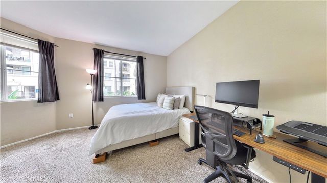 2108 Scholarship, Irvine, CA 92612