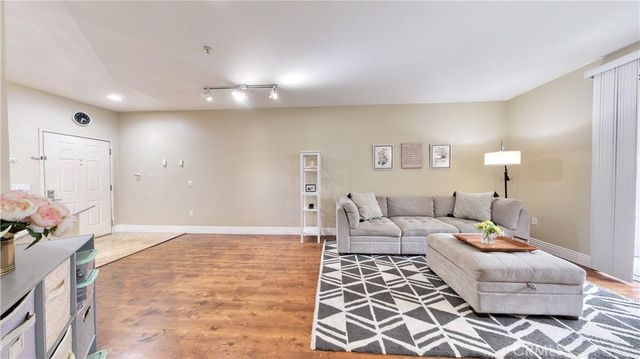 2108 Scholarship, Irvine, CA 92612