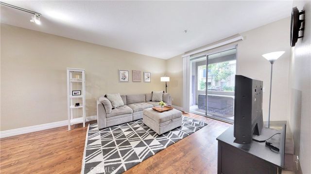 2108 Scholarship, Irvine, CA 92612