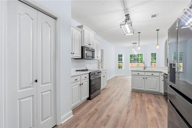 102 Seven Pines Court, Perry, GA 31069