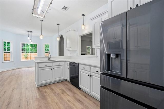 102 Seven Pines Court, Perry, GA 31069