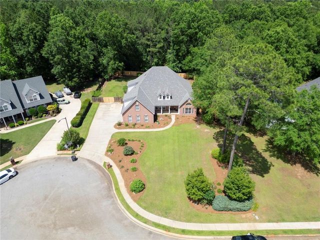 102 Seven Pines Court, Perry, GA 31069