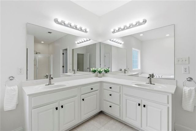 102 Seven Pines Court, Perry, GA 31069