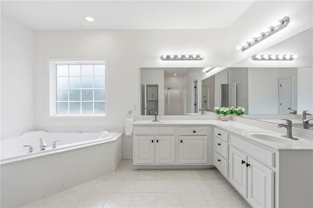 102 Seven Pines Court, Perry, GA 31069