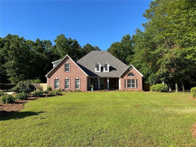 102 Seven Pines Court, Perry, GA 31069