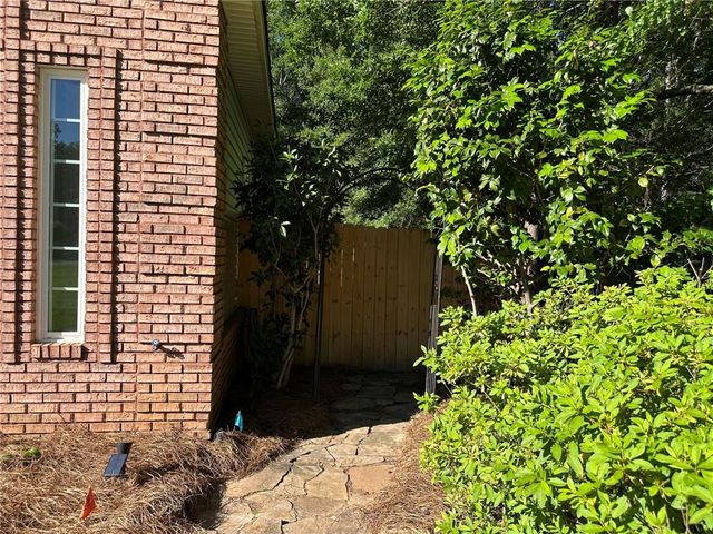 102 Seven Pines Court, Perry, GA 31069