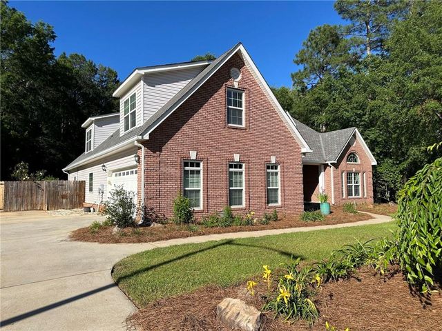 102 Seven Pines Court, Perry, GA 31069