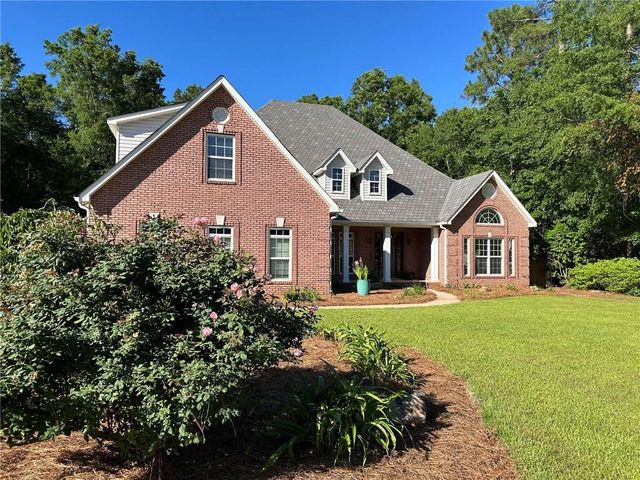 102 Seven Pines Court, Perry, GA 31069