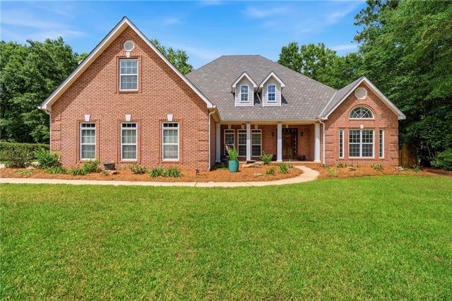 102 Seven Pines Court, Perry, GA 31069