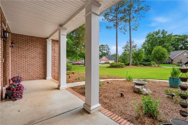 102 Seven Pines Court, Perry, GA 31069
