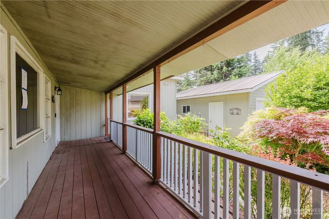 41 NE Salty Drive, Belfair, WA 98528
