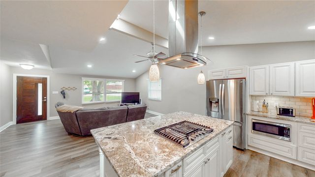 2305 Briarwood Lane, Carrollton, TX 75006