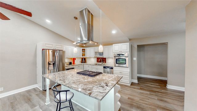 2305 Briarwood Lane, Carrollton, TX 75006