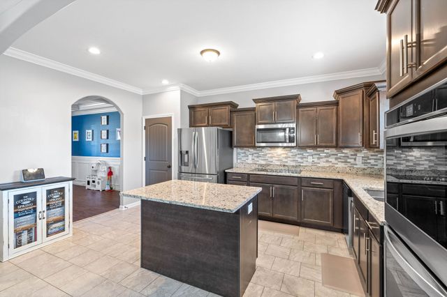 1413 Millet Dr, Clarksville, TN 37040