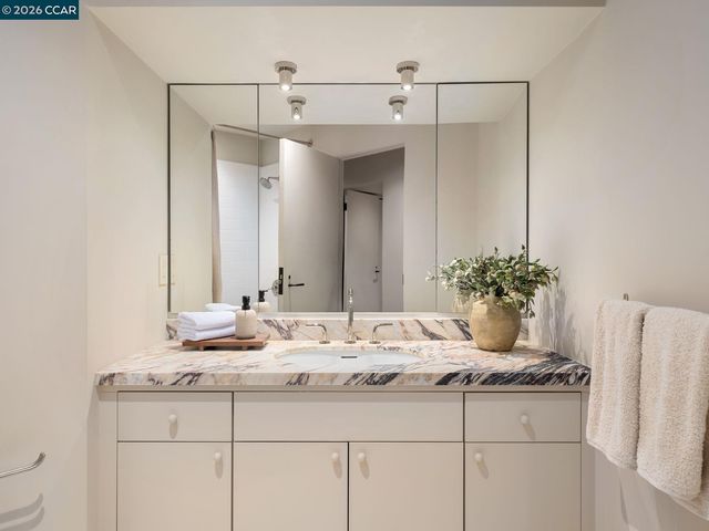 6 Dorothy Pl, Berkeley, CA 94705