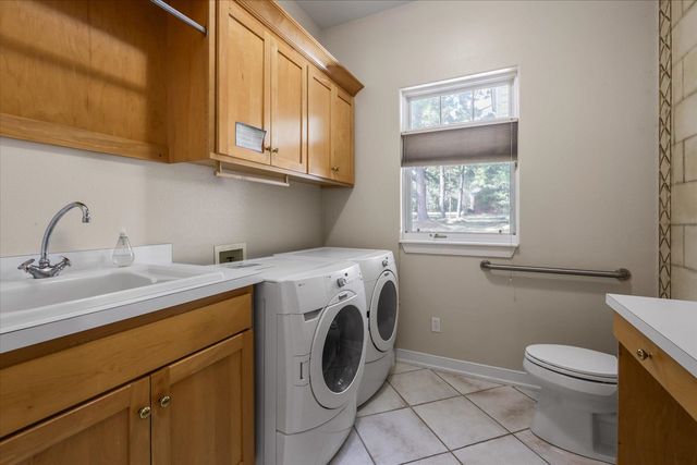 9080 Old Chemonie Road, Tallahassee, FL 32309