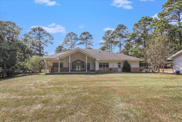 9080 Old Chemonie Road, Tallahassee, FL 32309