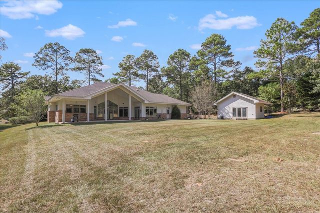 9080 Old Chemonie Road, Tallahassee, FL 32309