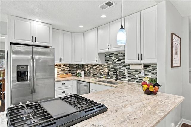 1035 Trailmore Drive, Roswell, GA 30076