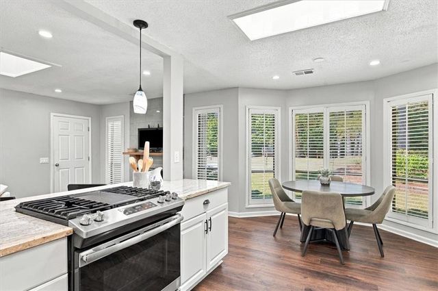 1035 Trailmore Drive, Roswell, GA 30076