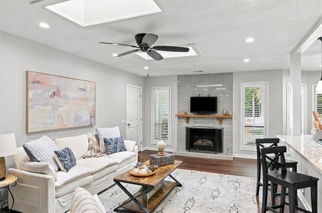 1035 Trailmore Drive, Roswell, GA 30076
