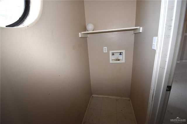 2404 E Hibiscus Avenue, Hidalgo, TX 78557