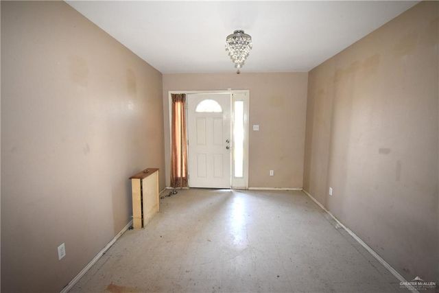 2404 E Hibiscus Avenue, Hidalgo, TX 78557