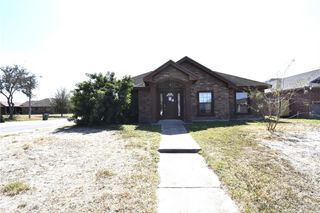 2404 E Hibiscus Avenue, Hidalgo, TX 78557