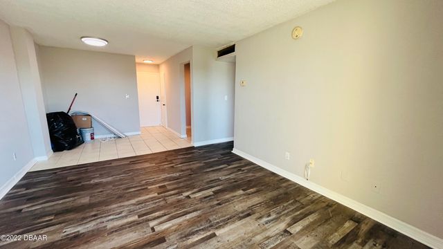 732 N Halifax Ave Apt 402, Daytona Beach, FL 32118