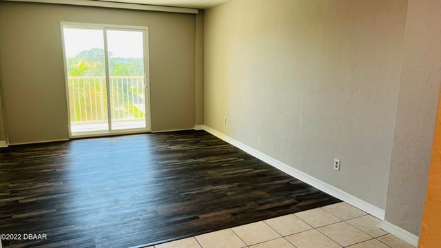 732 N Halifax Ave Apt 402, Daytona Beach, FL 32118