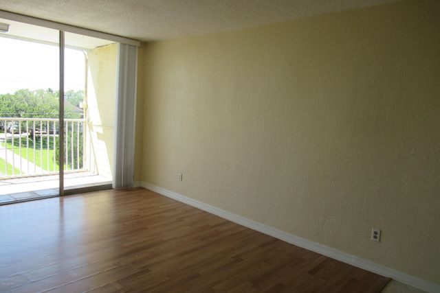732 N Halifax Ave Apt 402, Daytona Beach, FL 32118